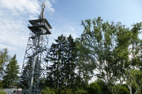 Aussichtsturm Hubenloch Copyright: (Wirtschaft und Tourismus Villingen-Schwenningen GmbH) Aussichtsturm Hubenloch Copyright: (Wirtschaft und Tourismus Villingen-Schwenningen GmbH)