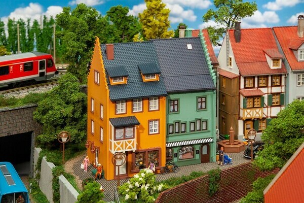 FALLER - Modellbauausstellung Copyright: (Mit freundlicher Genehmigung der Gebr. FALLER GmbH) FALLER - Modellbauausstellung Copyright: (Mit freundlicher Genehmigung der Gebr. FALLER GmbH)